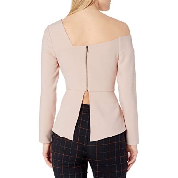 BCBGMAXAZRIA Womens Peplum Top in bare pink - Picture 2 of 2